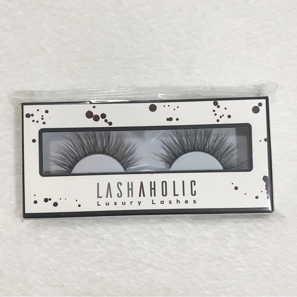 Lashaholic Luxury False Lashes - Kiss Me - Picture 1 of 4